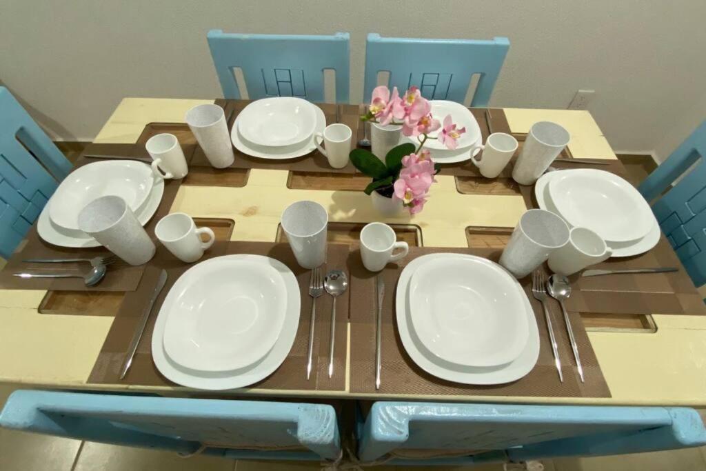 Preciosa Casa Nueva Con 3 Recamaras Y 3 Banos A 7 Min Del Tren Maya Cancún