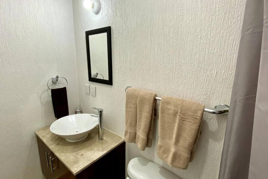Preciosa Casa Nueva Con 3 Recamaras Y 3 Banos A 7 Min Del Tren Maya