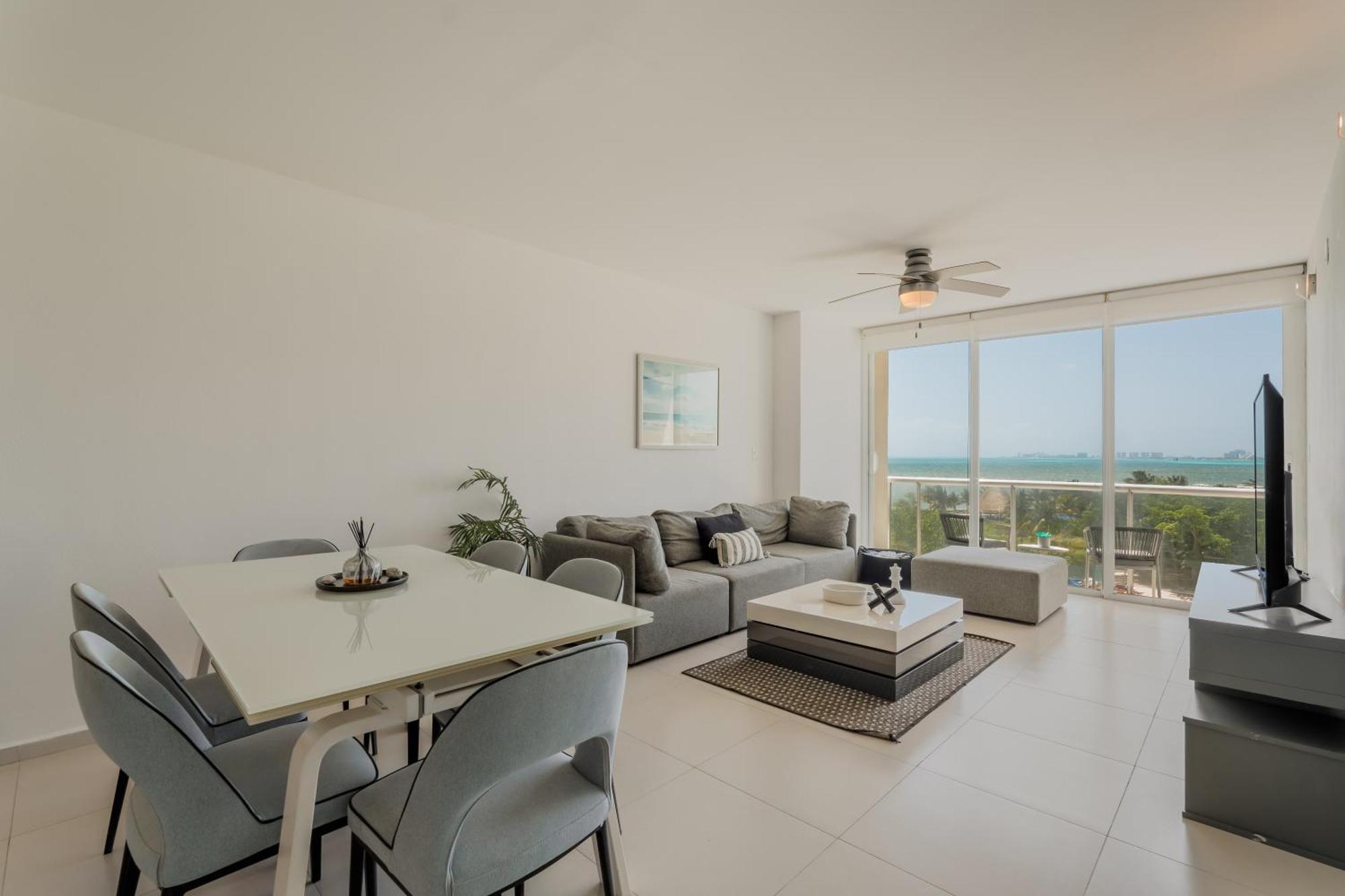 Apartamento Seacost Beachfront 2bdr With Pool By Casa Paraiso Cancún