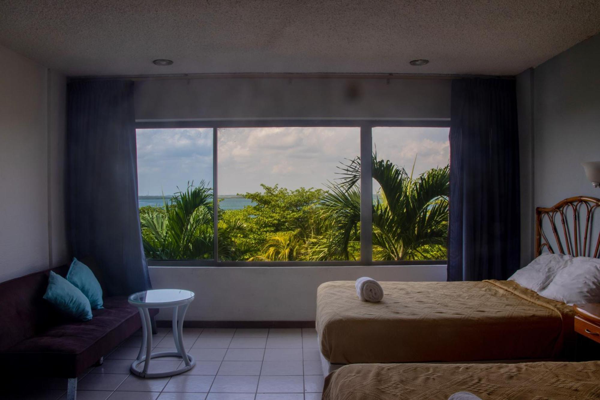 Beachfront Apartment *