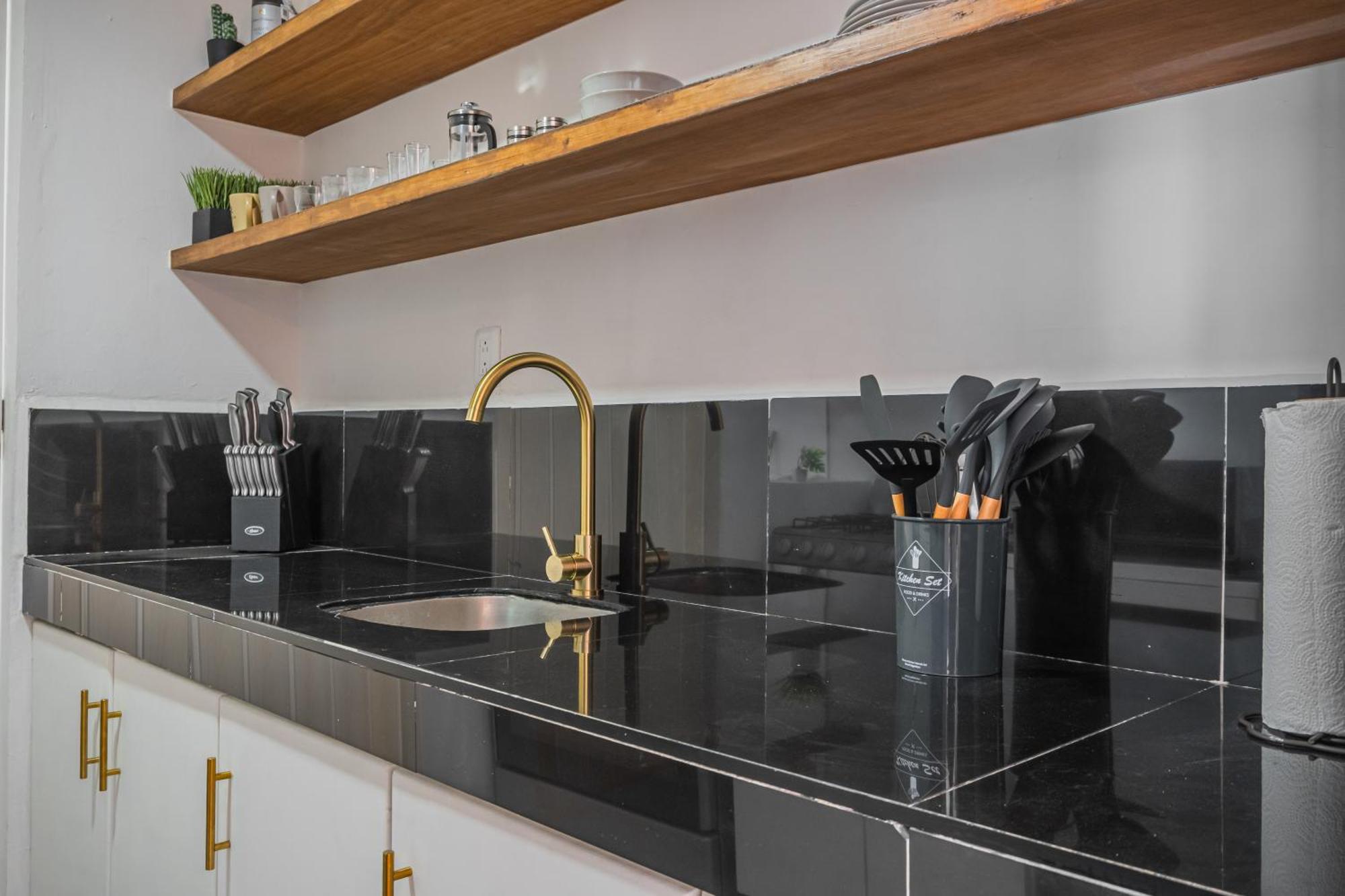 Apartamento Pako - Luxurious & Spacious 2 Bedroom Close To The Beach, Free Wi-fi, Ideal Location In Downtown Centro Cancún