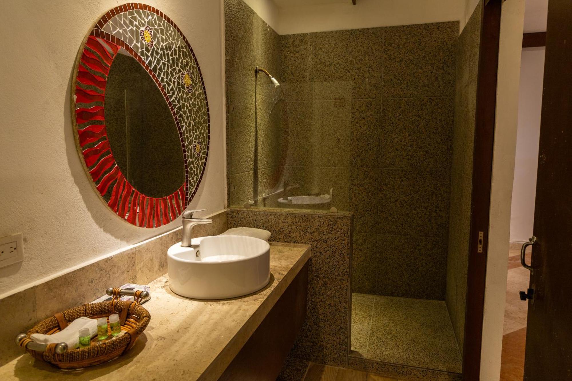 La Palma Beachfront Boutique - Self Check In Hotel