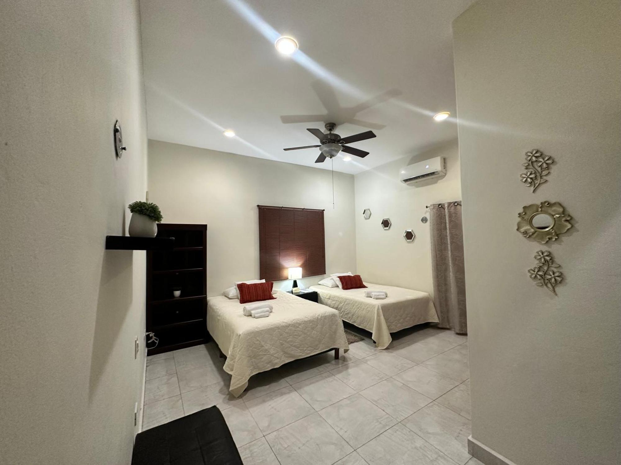 Bed & Breakfast Casa Sasha's Mini Palace