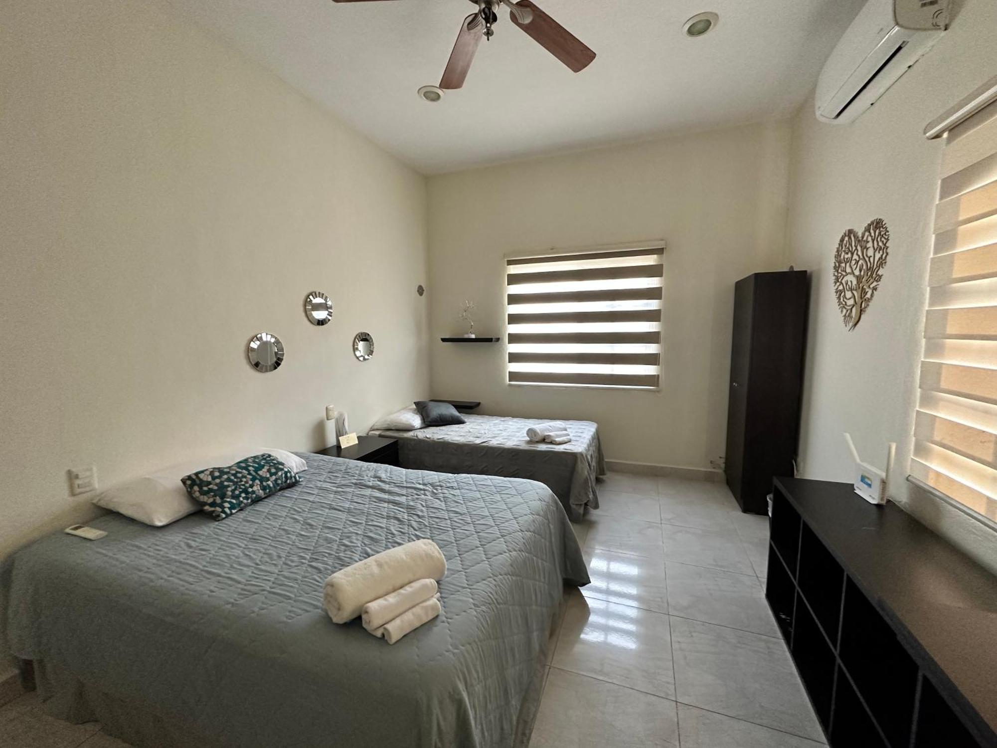 Casa Sasha's Mini Palace Bed & Breakfast *