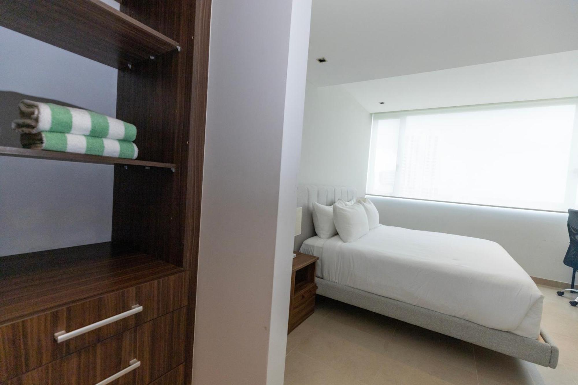 Ocean Breeze, Sanctuary - Hivenb Cancún