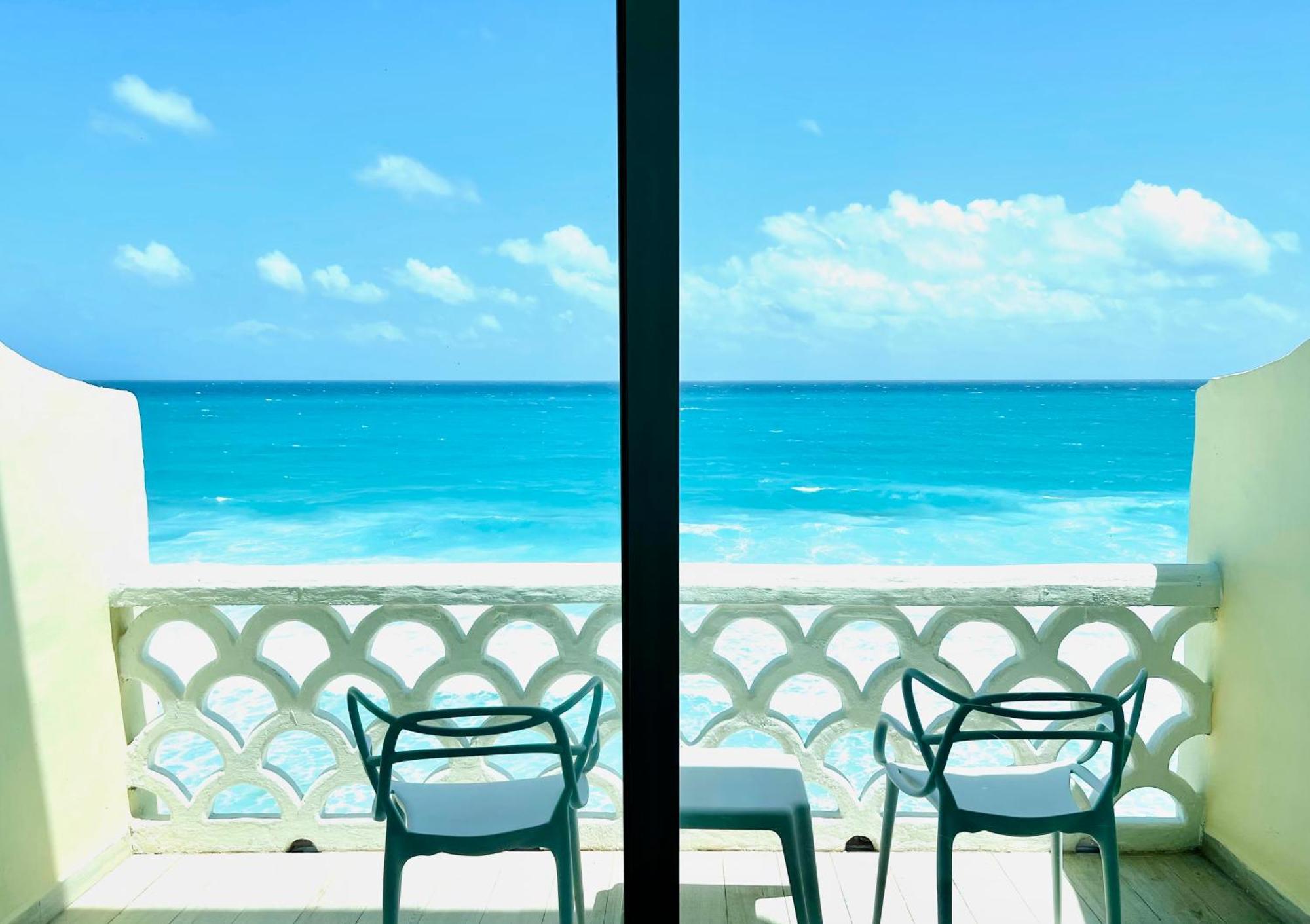 And Ocean Front Cancún