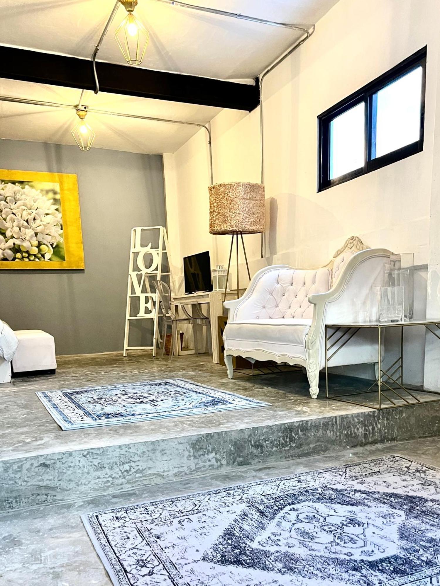 Departamento De Lujo Con Acceso A Alberca *