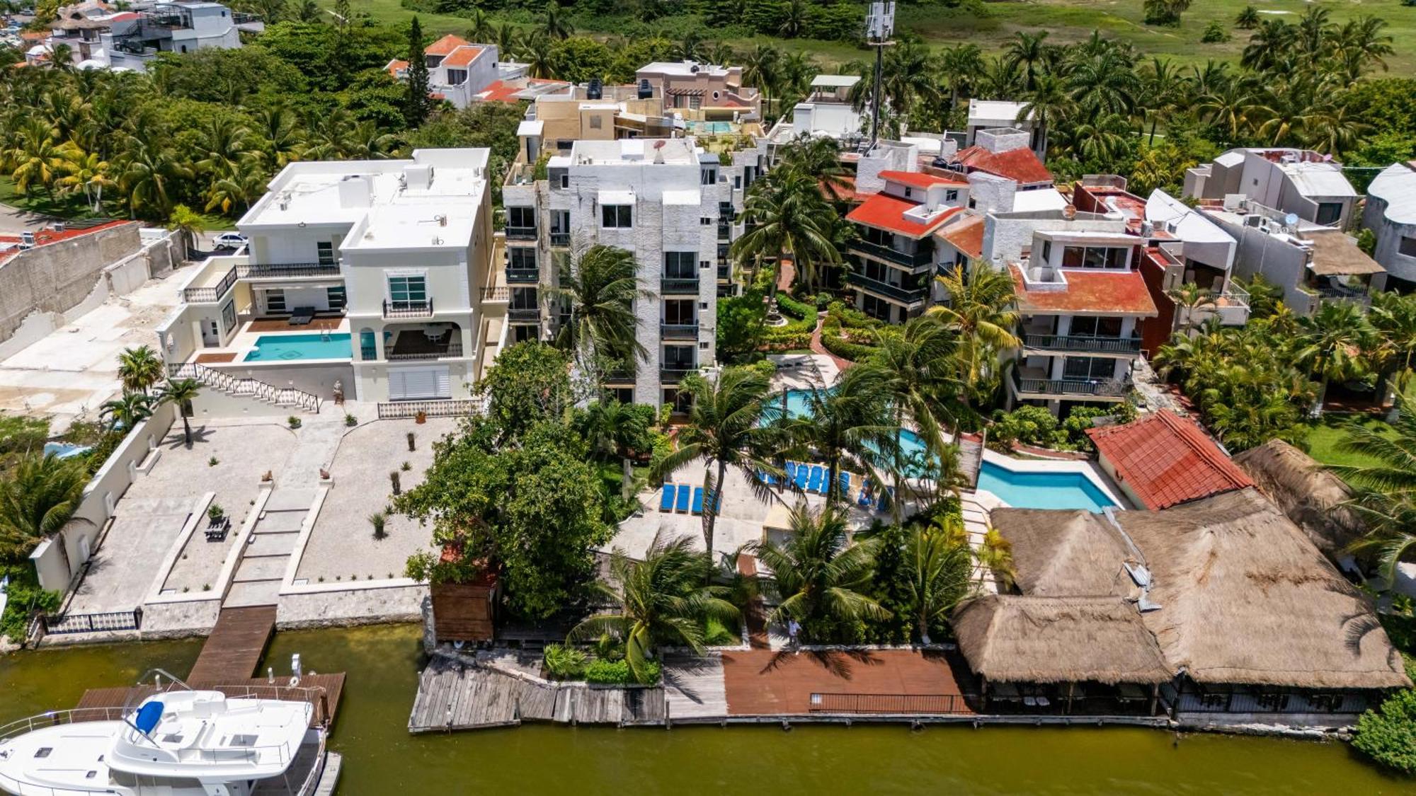 Amplio Con Vista A La Laguna Cancún