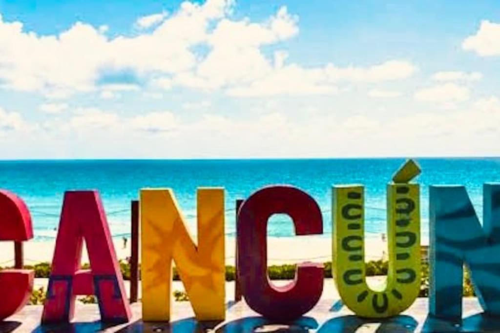 Punta Me & In Punta Sam Ferry Beach Cancún