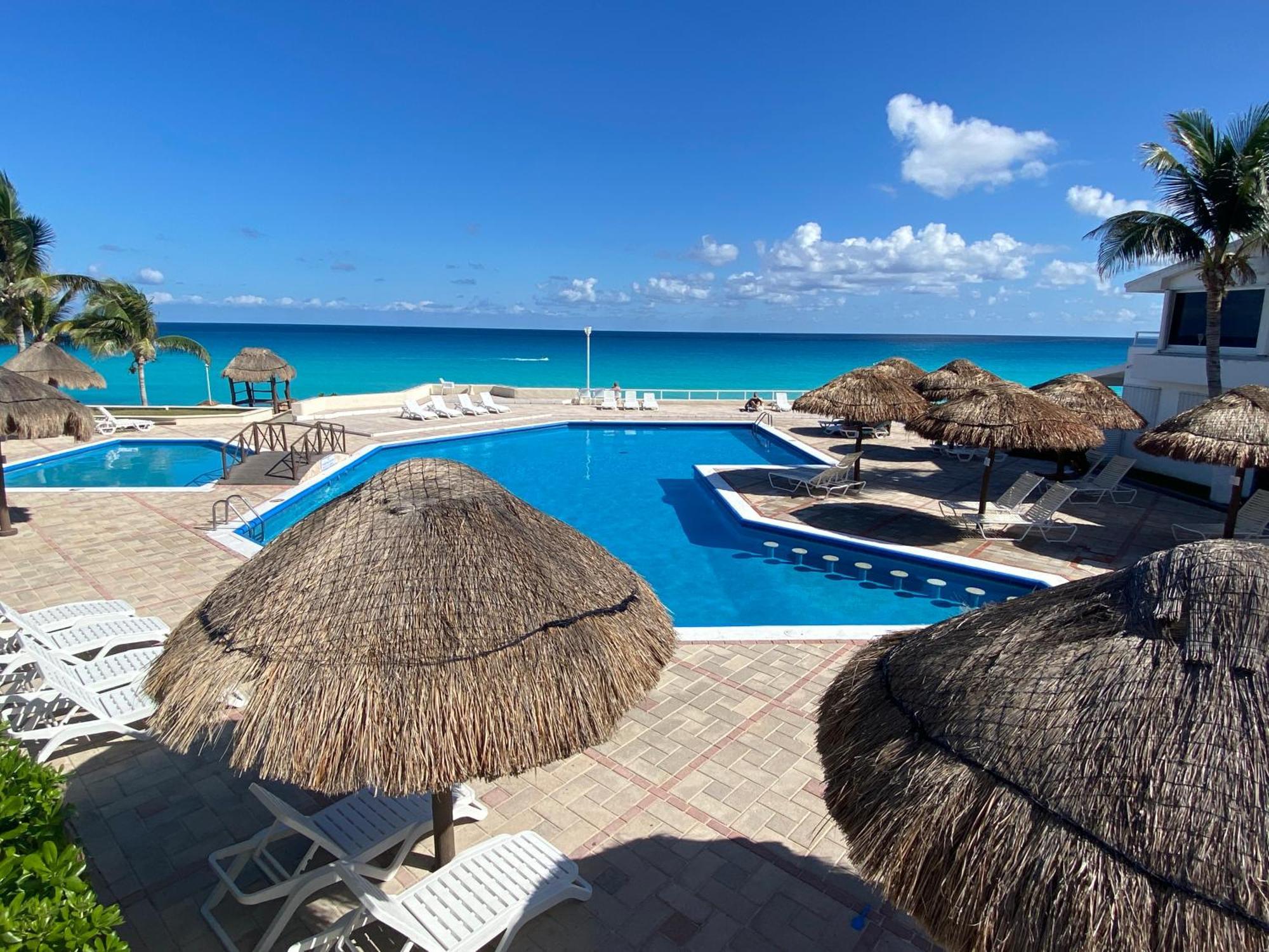 With Balcony Ocean & Lagoon View, Brisas Zone, By & Ocean Apartamento *