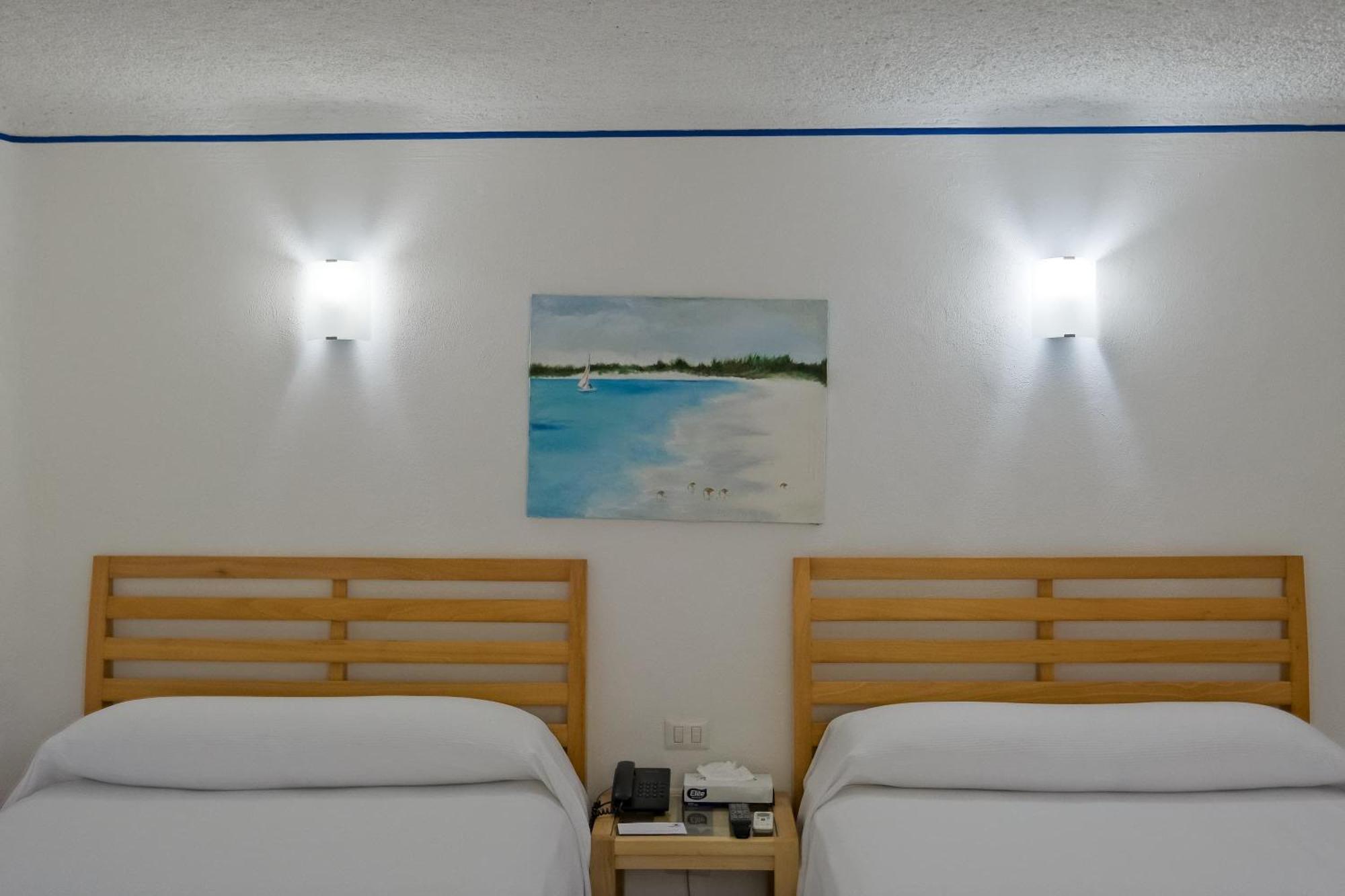 Hotel Sotavento & Yacht Club 3*