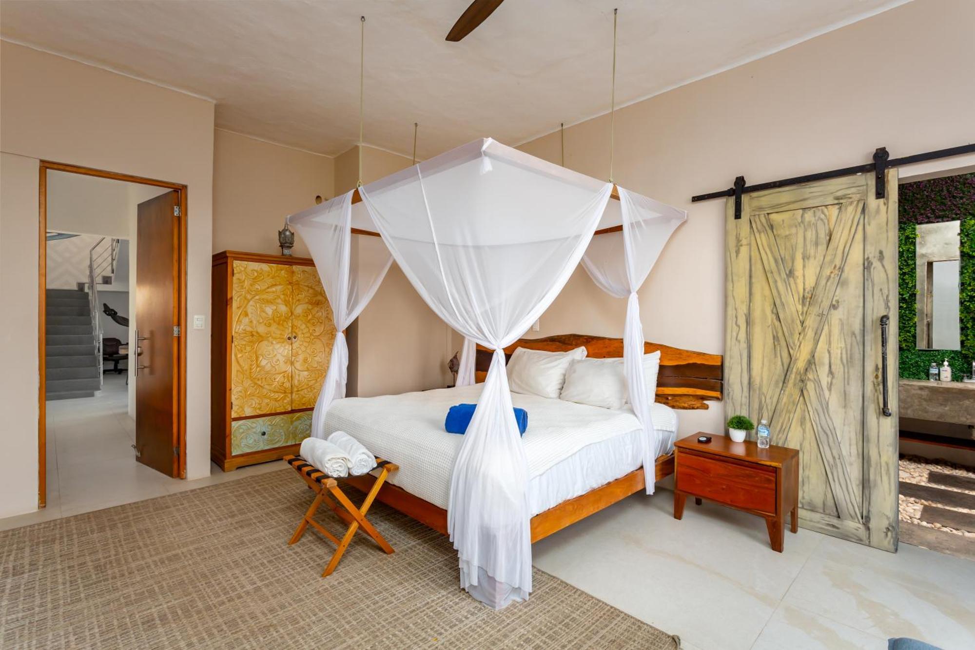 Isla Bla Nca Perfect Beach Location For Families And Weddings Cancún
