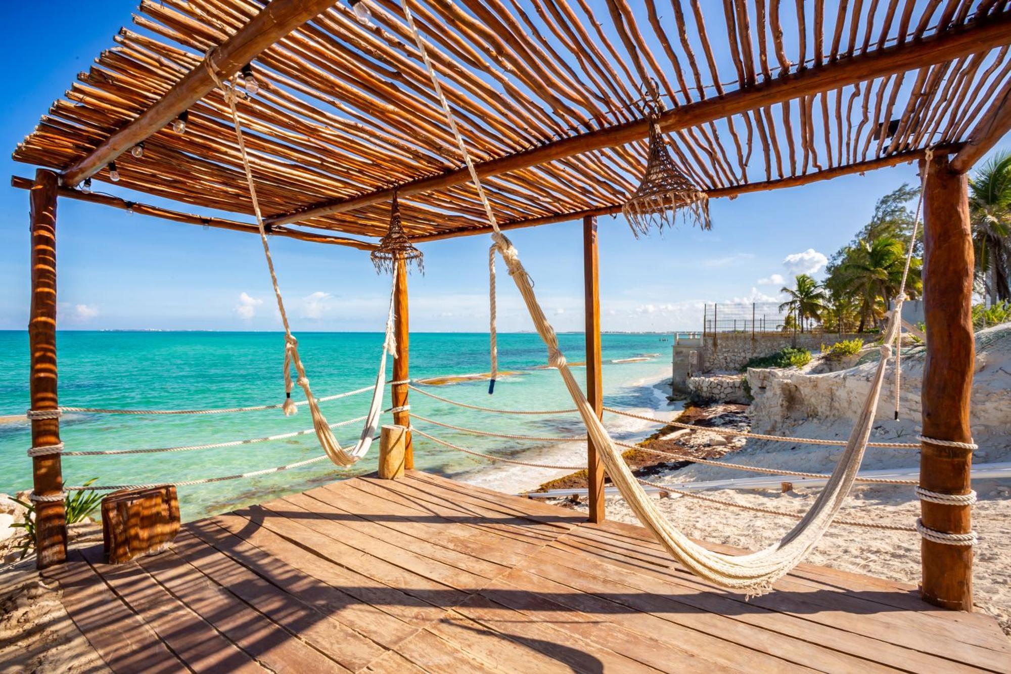 Isla Bla Nca Perfect Beach Location For Families And Weddings