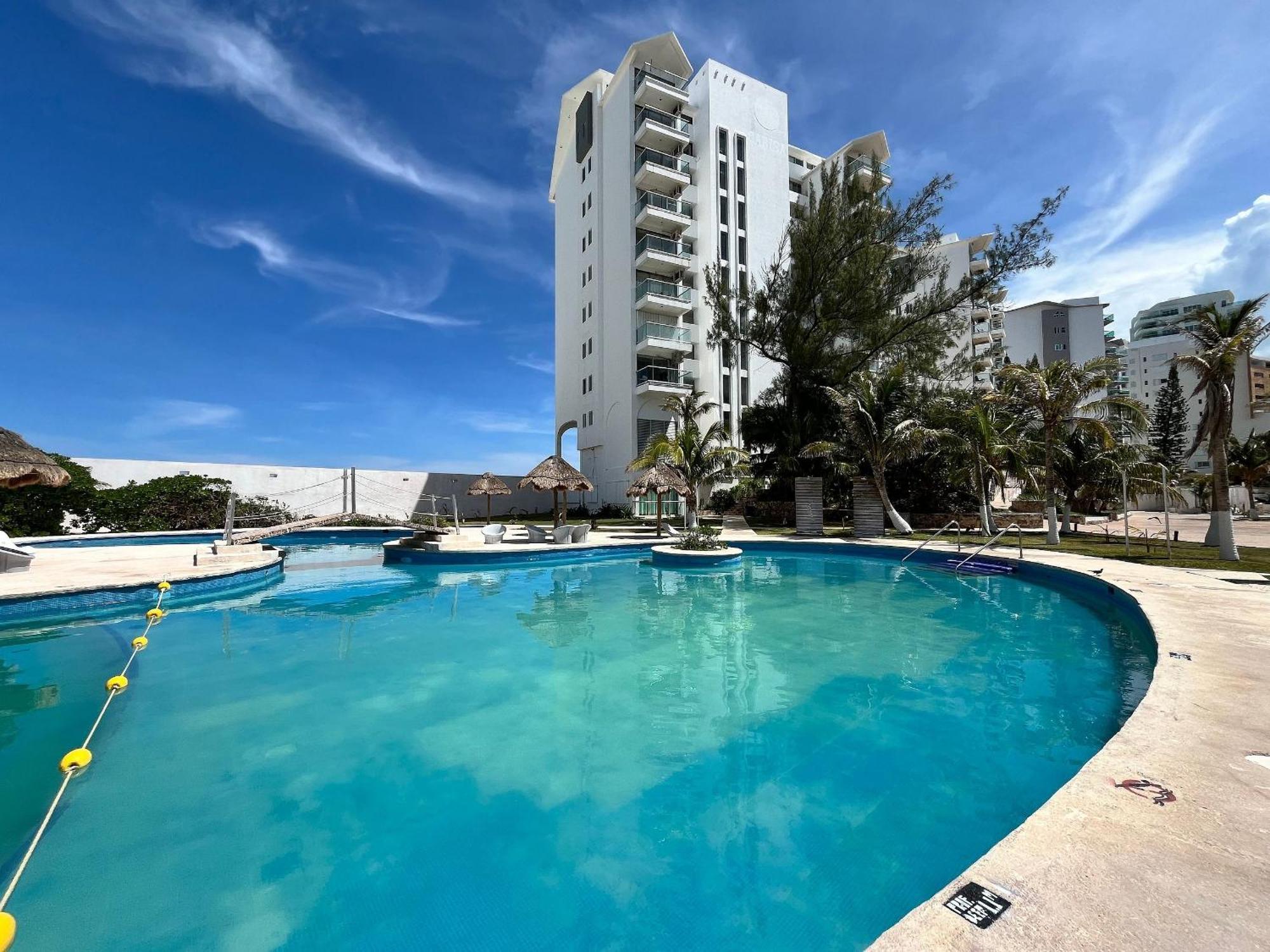 Beautiful Front Pent House In Cancun!!! Apartamento