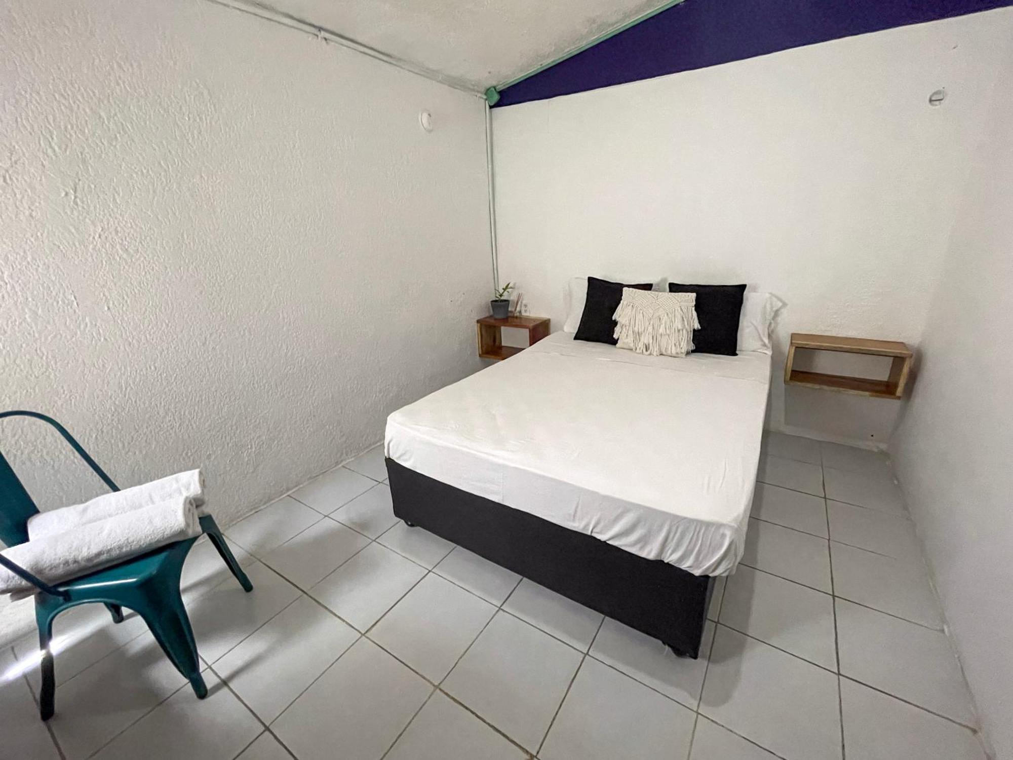 The Boat House Hostal Cancún