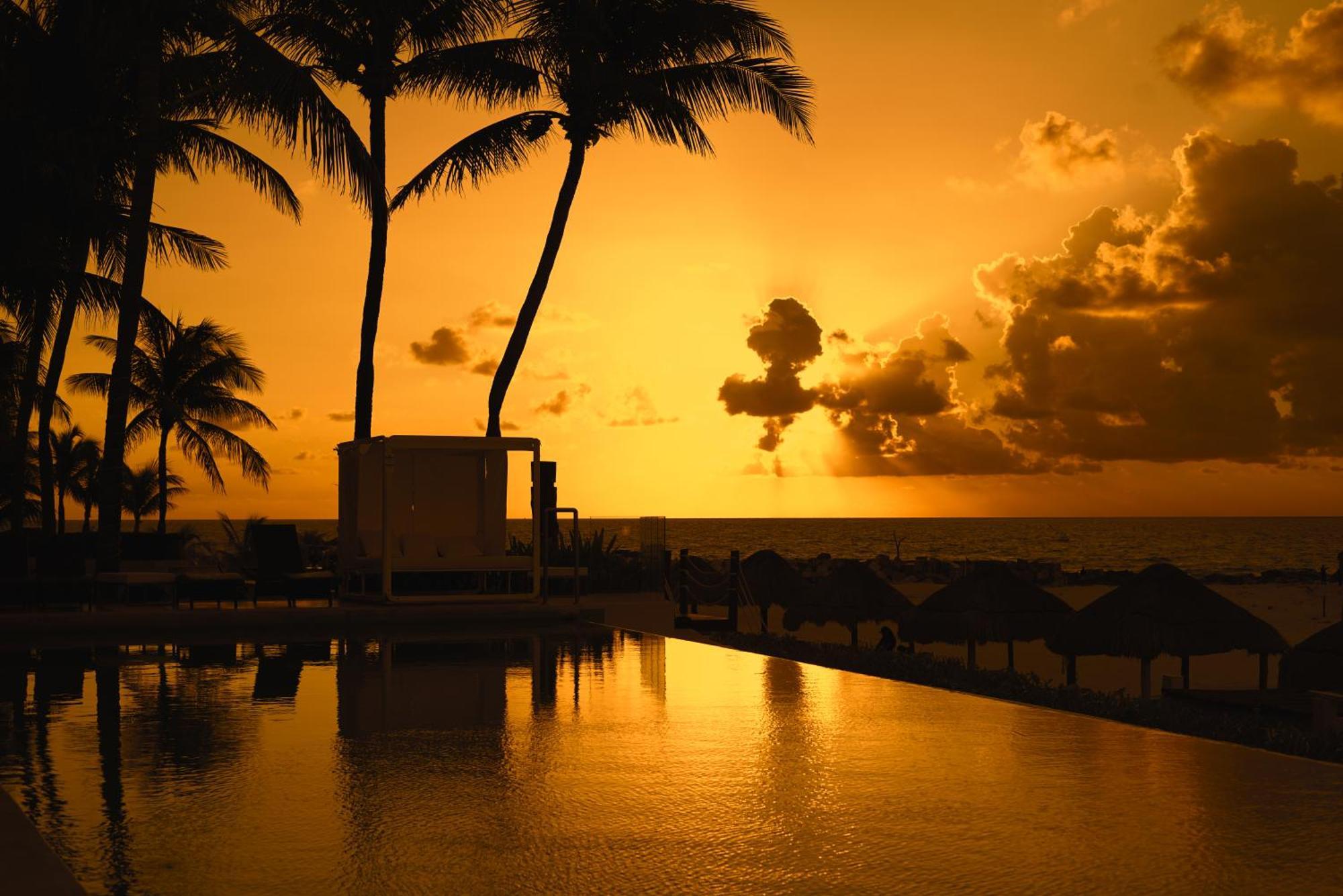 Resort Altitude At Krystal Grand