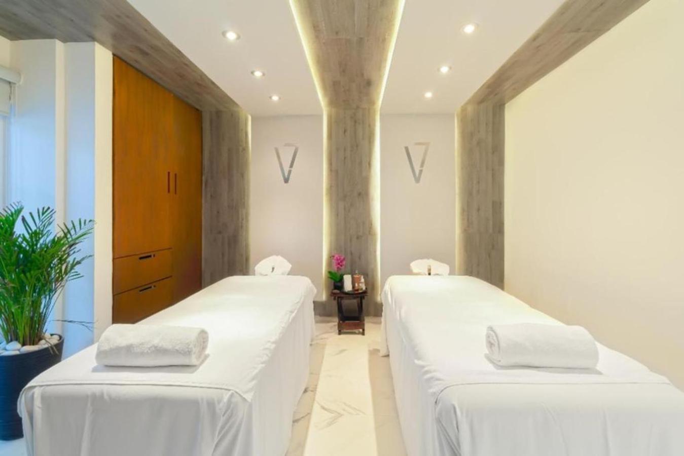 Apartahotel Seven Boutique 3*