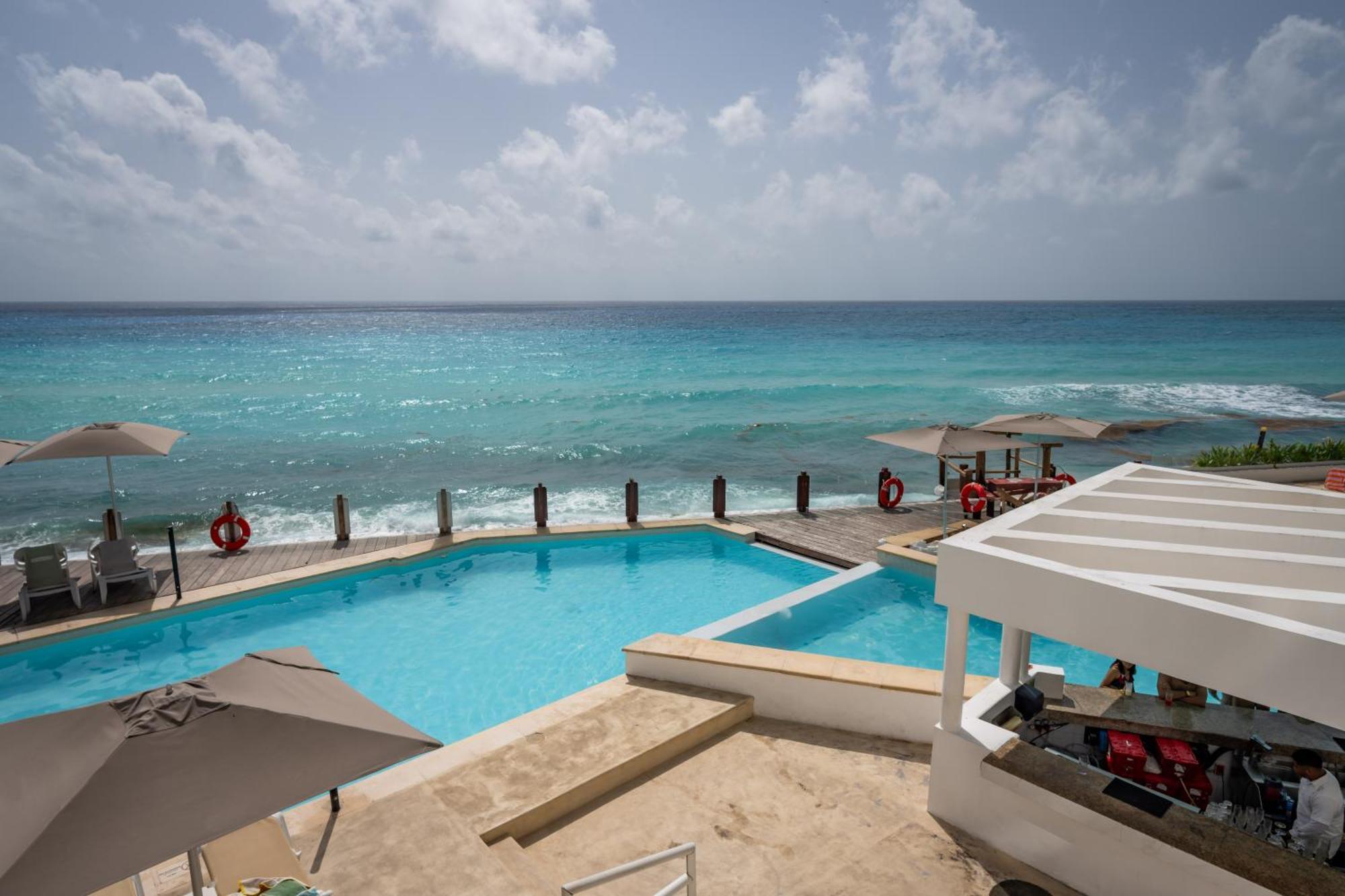 Ocean View In Complex *