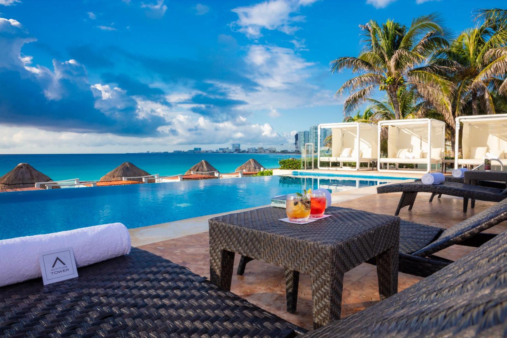 Resort Altitude At Krystal Grand Cancún
