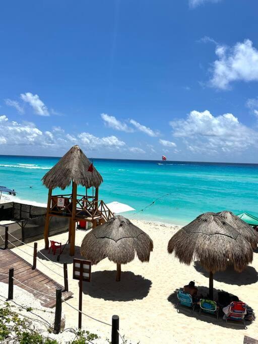 Beachside House In Zone With Bbq And Luxury Amenities * Cancún