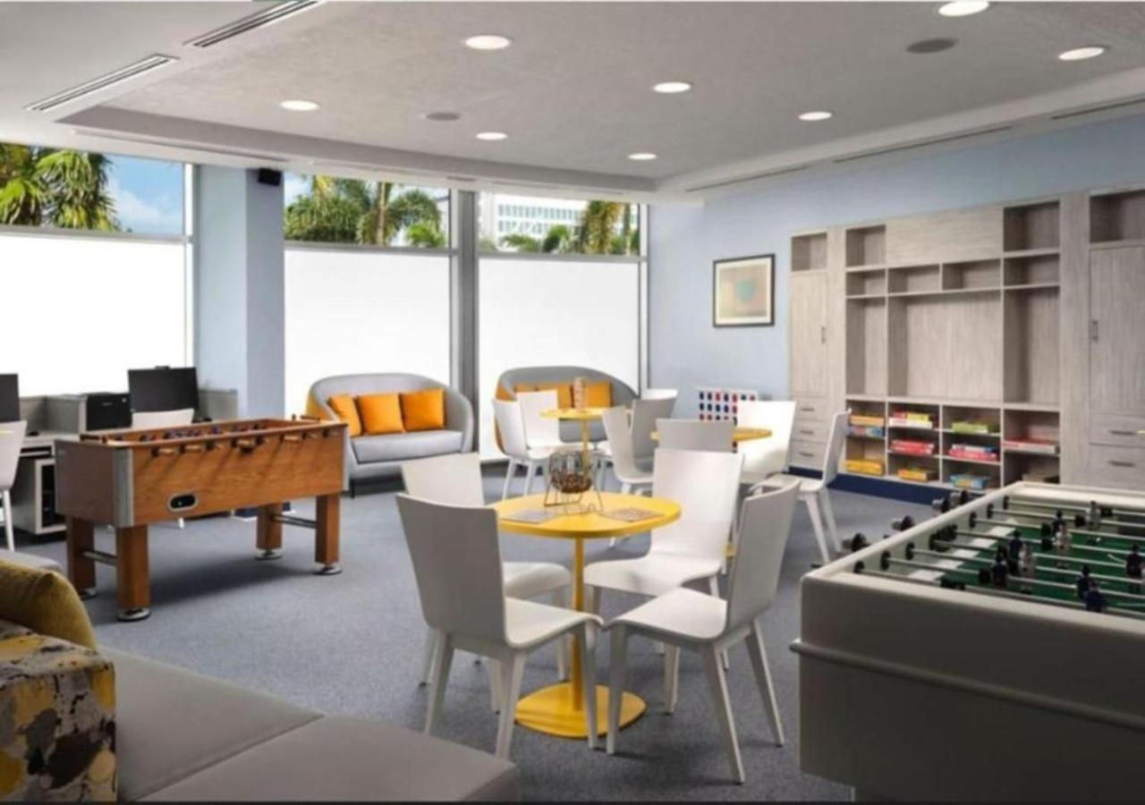 Enjoy The White In A 1bd Vacation Onsite Infinity Pool, Spa, And Mini Golf Сasa de vacaciones *