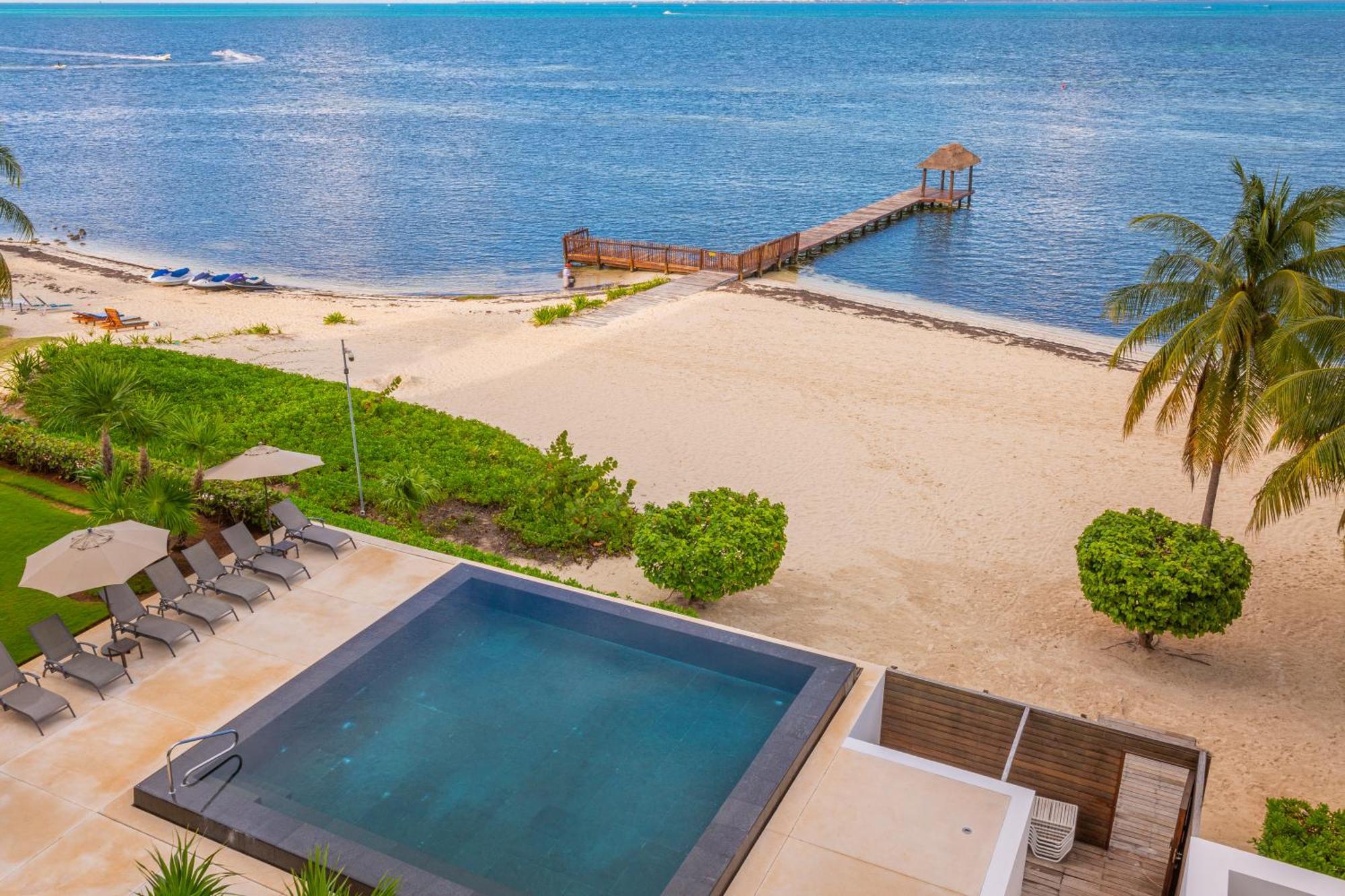 Apartahotel Naima Luxury Beachfront (adults Only) *
