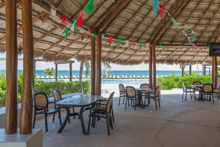 *ocean Beachfront 4 Bdr With Pool By Casa Paraiso* Cancún