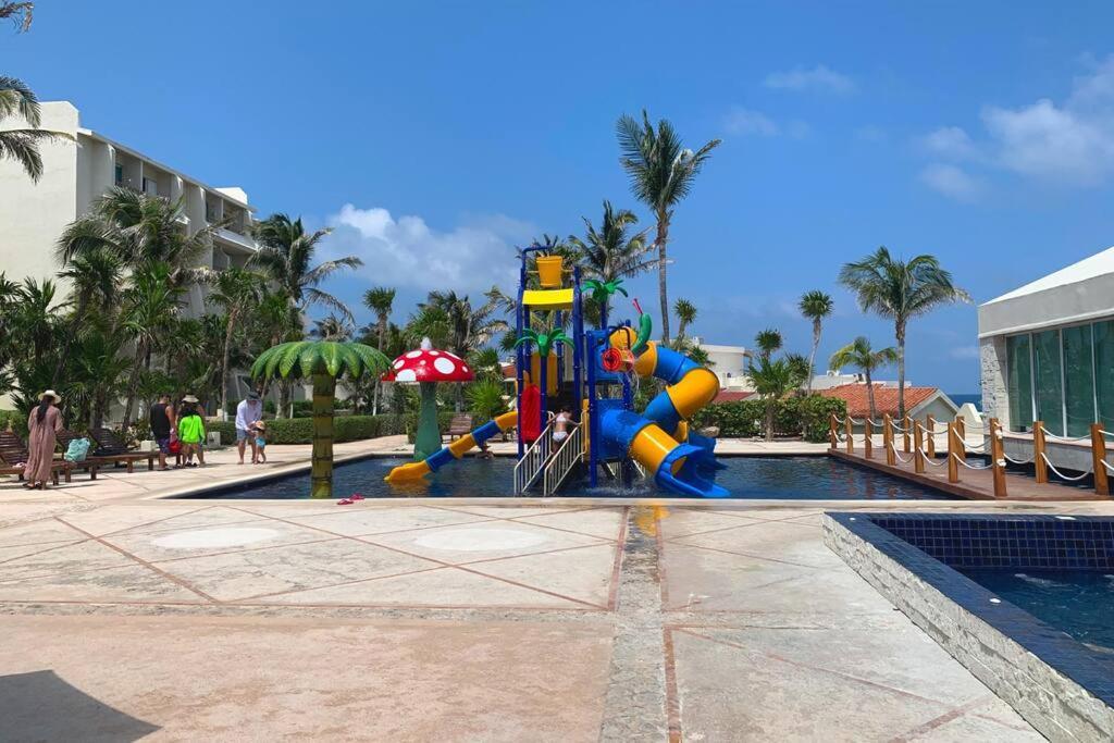 Apartamento - Steps To And Water Fun