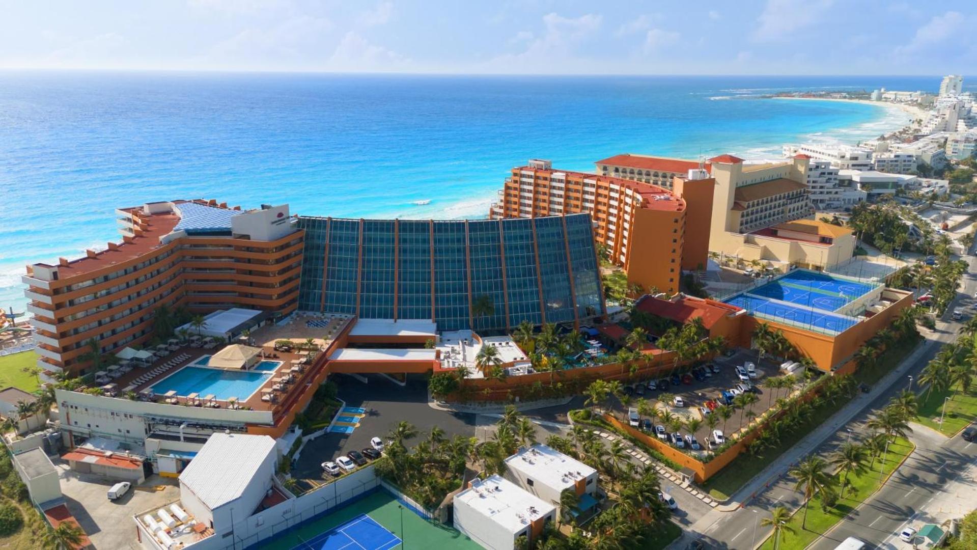 Crown Paradise Club 5*