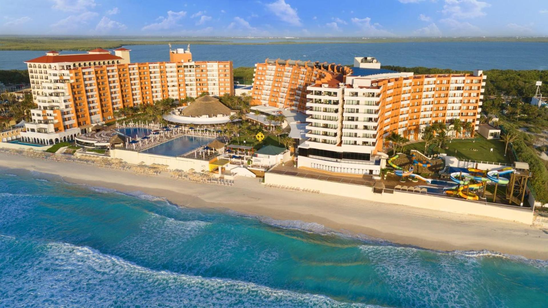 Resort Crown Paradise Club Cancún