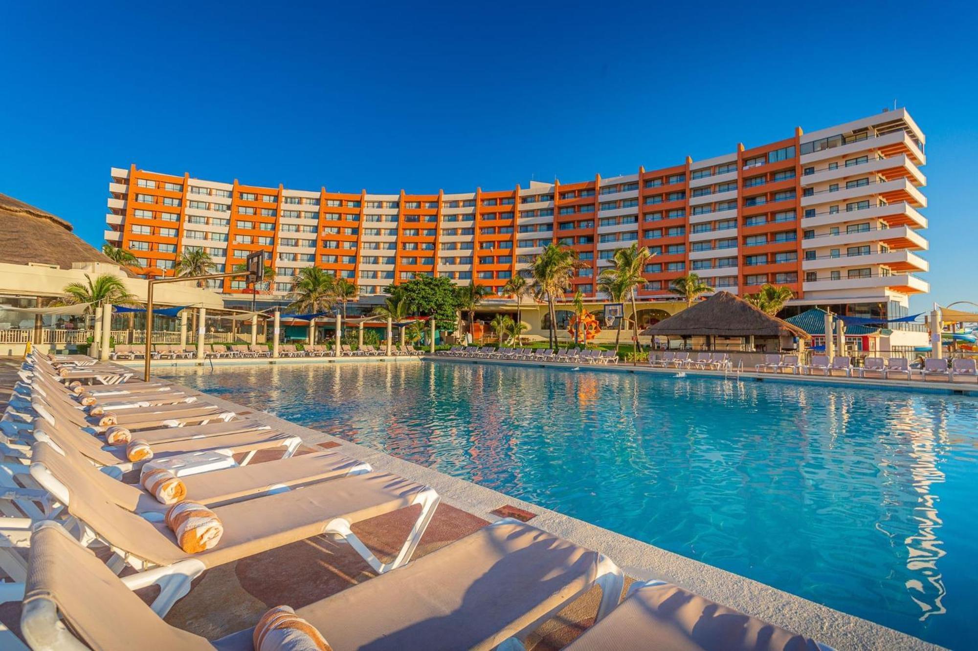 Crown Paradise Club 5*
