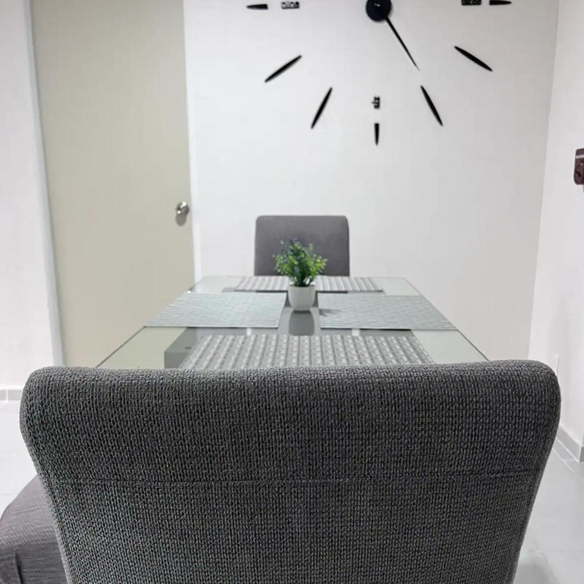 Bonito Departamento En Privada Con Alberca