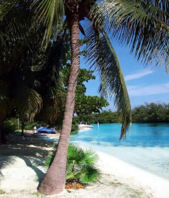 Casa Zona Hotelera Holiday home