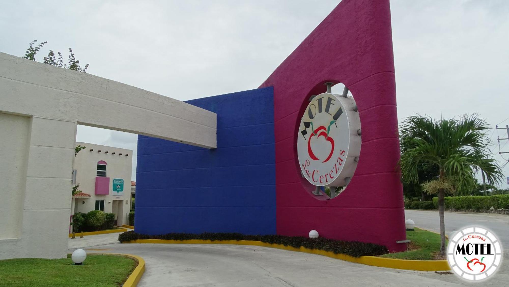 Las Cerezas Cancún