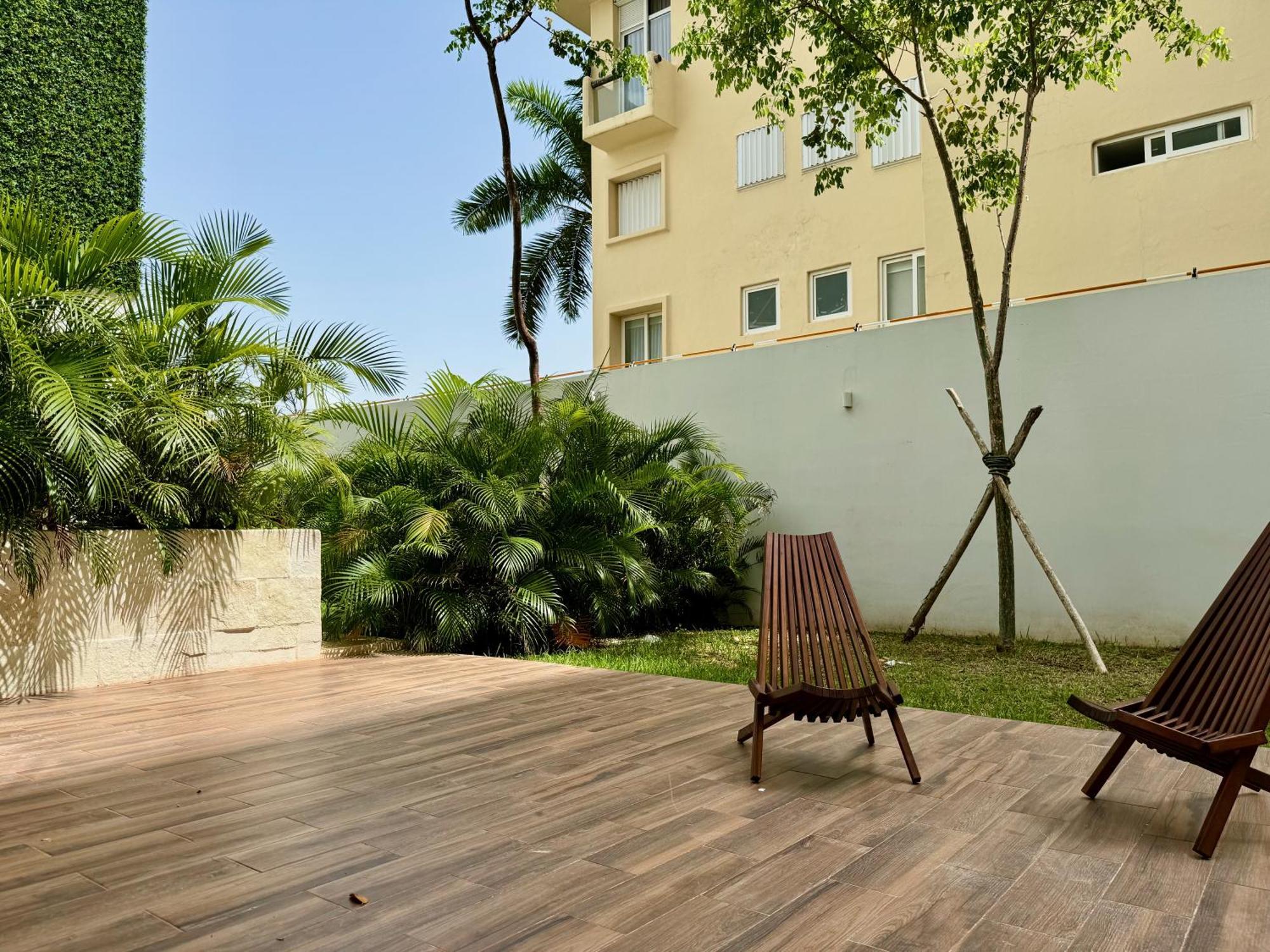 Lovely & New! Super Location * Cancún