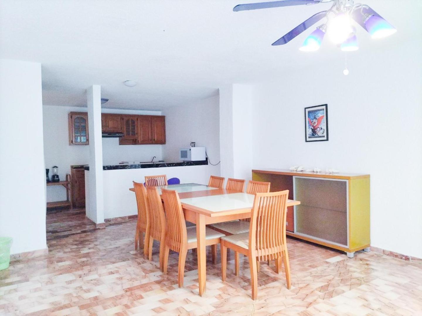 Ocean View, 3 King Beds, Balcony Apartamento *