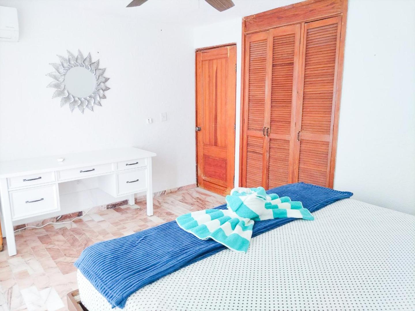 Ocean View, 3 King Beds, Balcony Apartamento Cancún