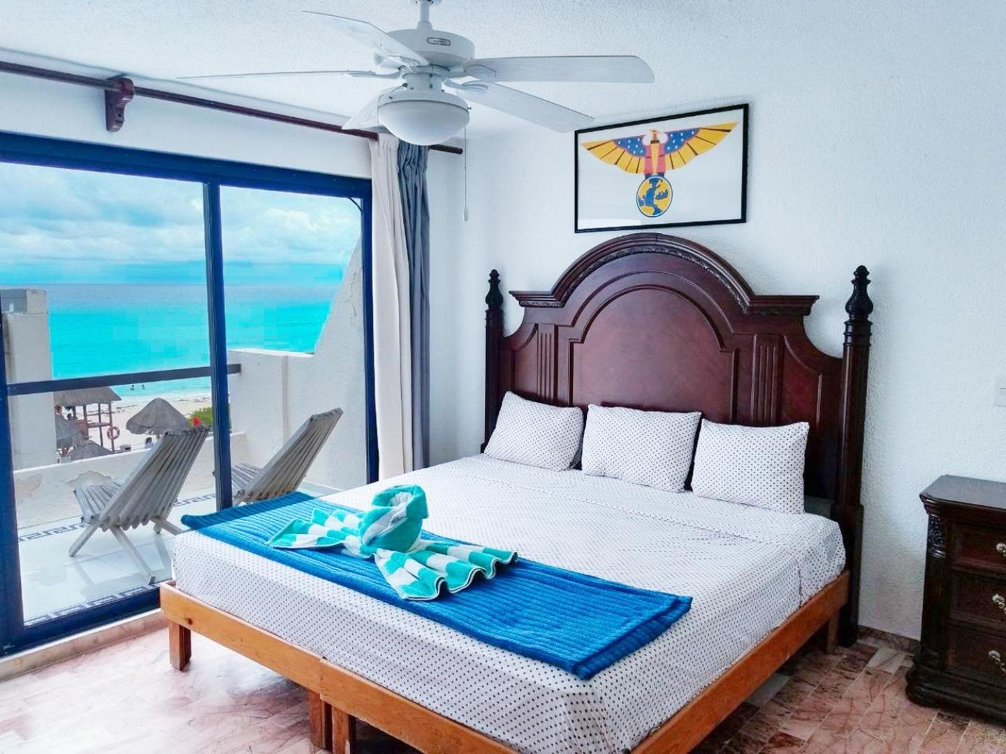 Ocean View, 3 King Beds, Balcony * Cancún