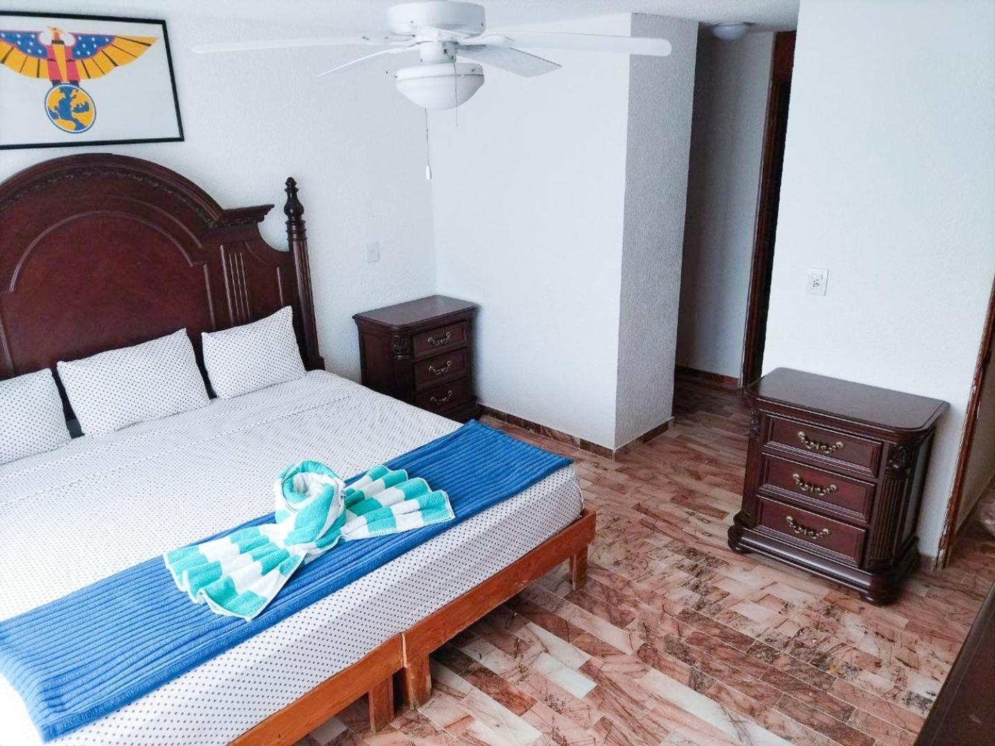 Ocean View, 3 King Beds, Balcony Apartamento *