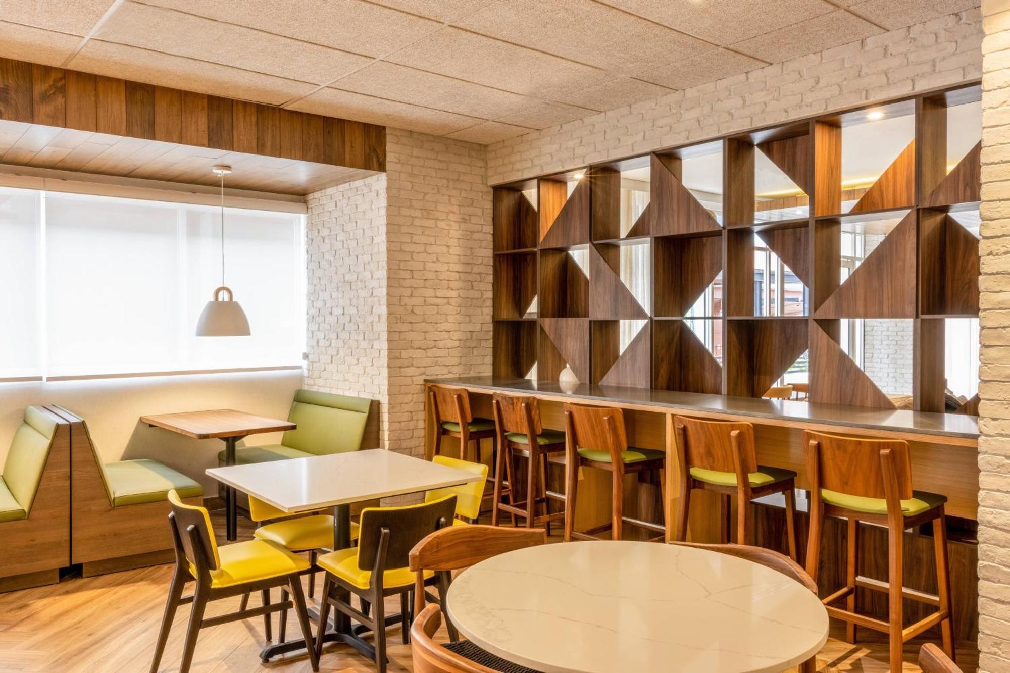 Fairfield By Marriott & Downtown 2* Cancún