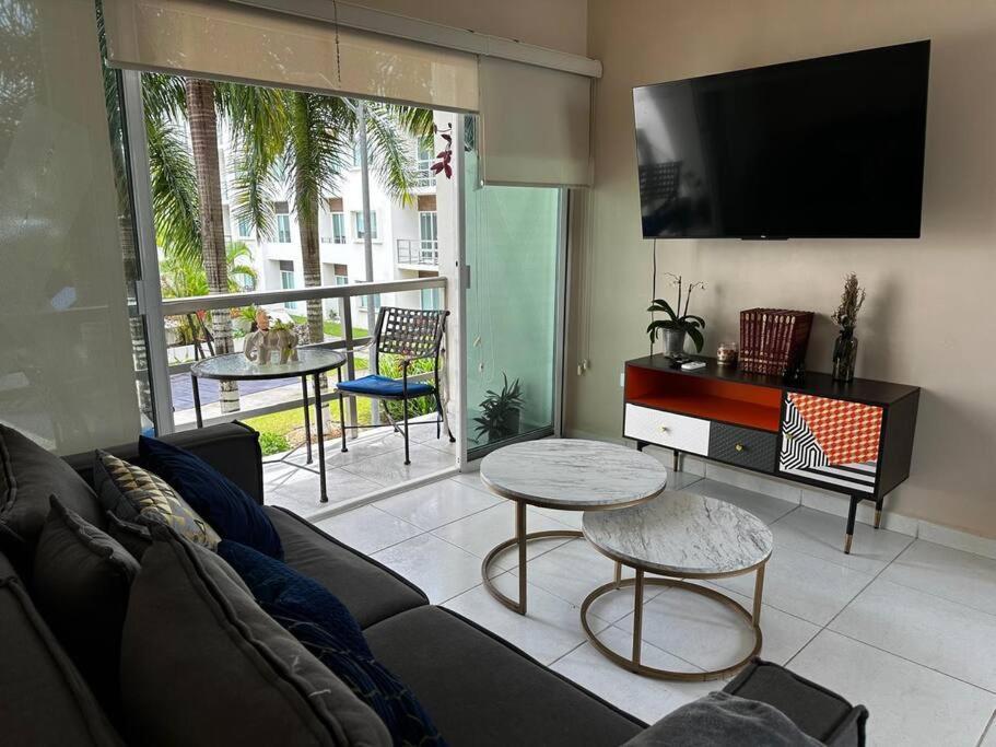 Hermoso Departamento Con Alberca Y Seguridad Cancún