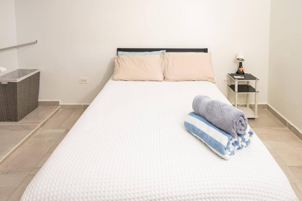 Acogedor Con Amenidades Unicas En Long Island Apartamento