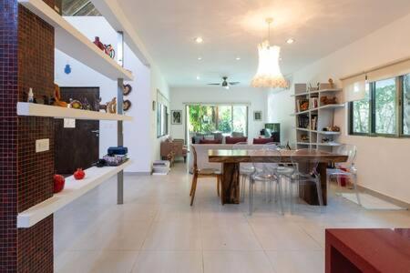 Amazing 4br House With Private Pool *