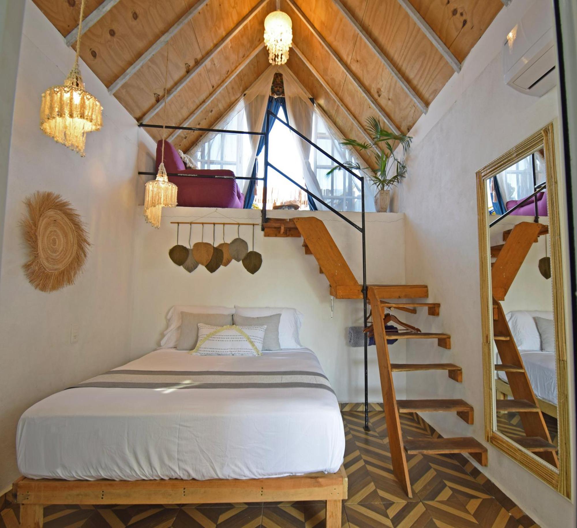 Tropical Bedroom -casa Nomis Habitación en casa particular Cancún