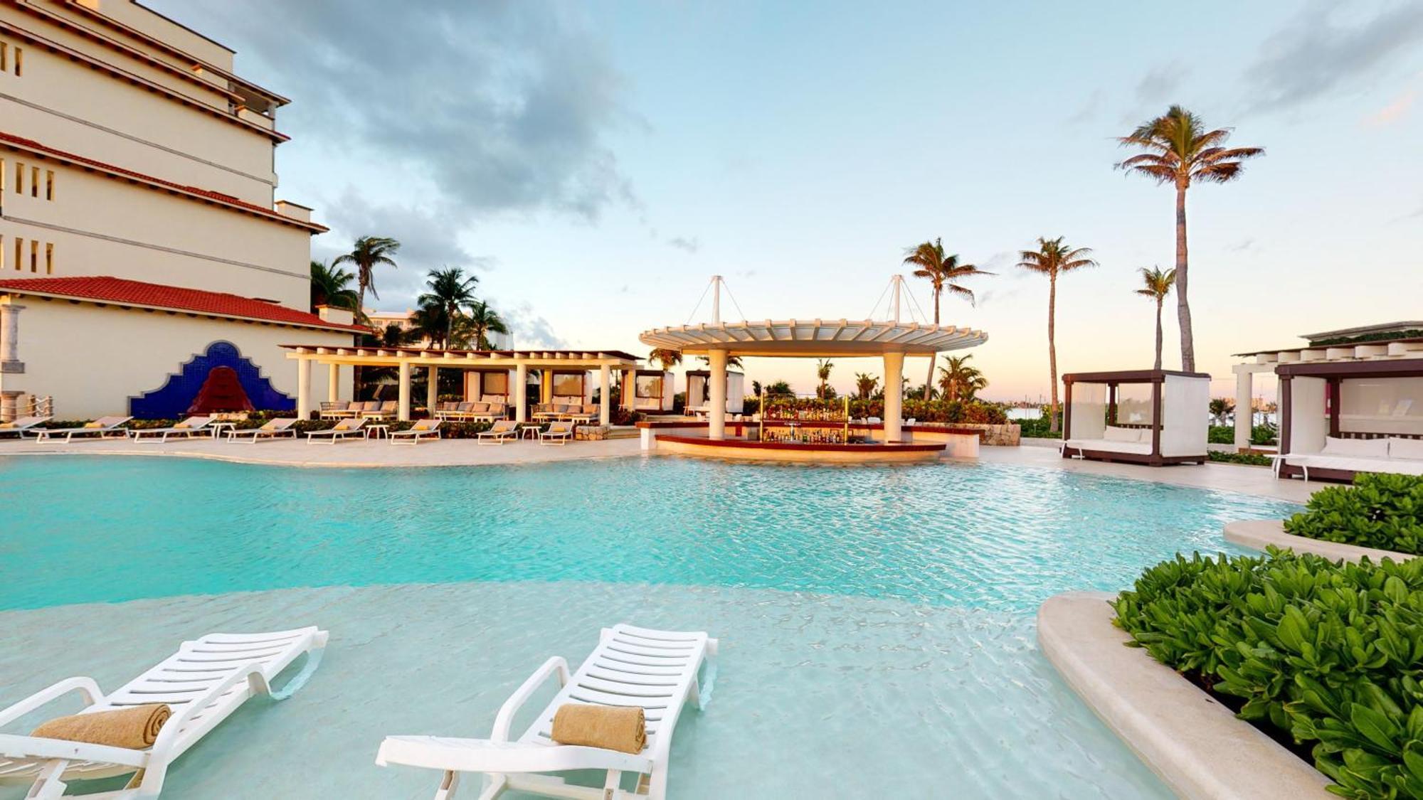Grand Park Royal Resort 5*