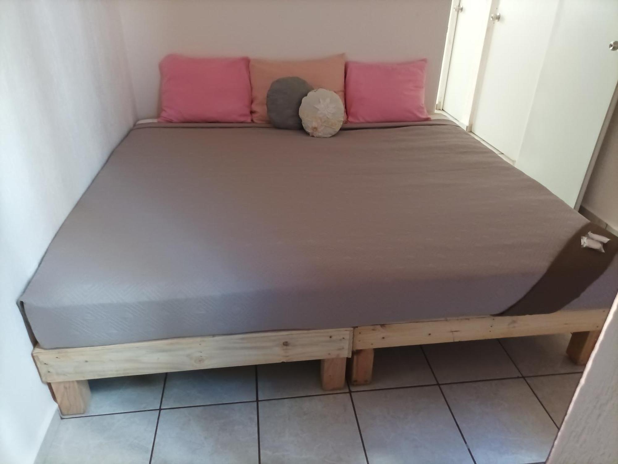 Camping Farfallas Casita, Essence & Incense