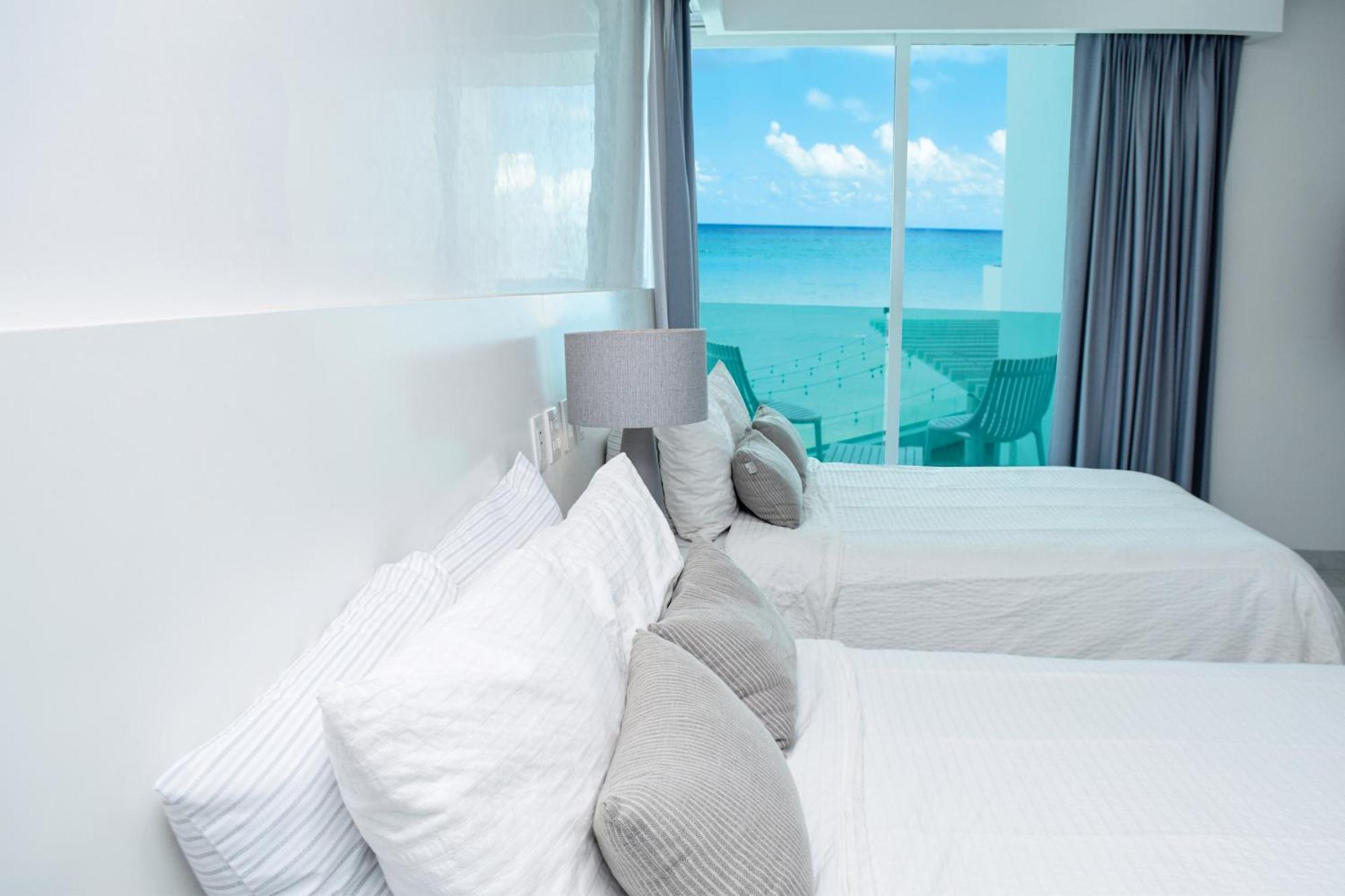 Apartment Exclusive On The Beach, Minimalist, Gym, Pool, Jacuzzi, Balcony Cancun
