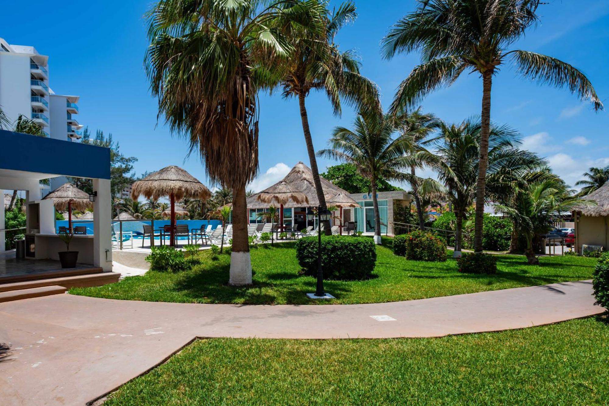 Aparthotel Beachfront At Salvia