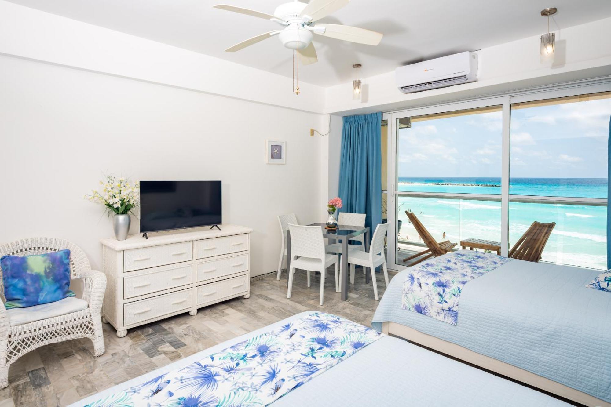 Beachfront At Salvia Aparthotel