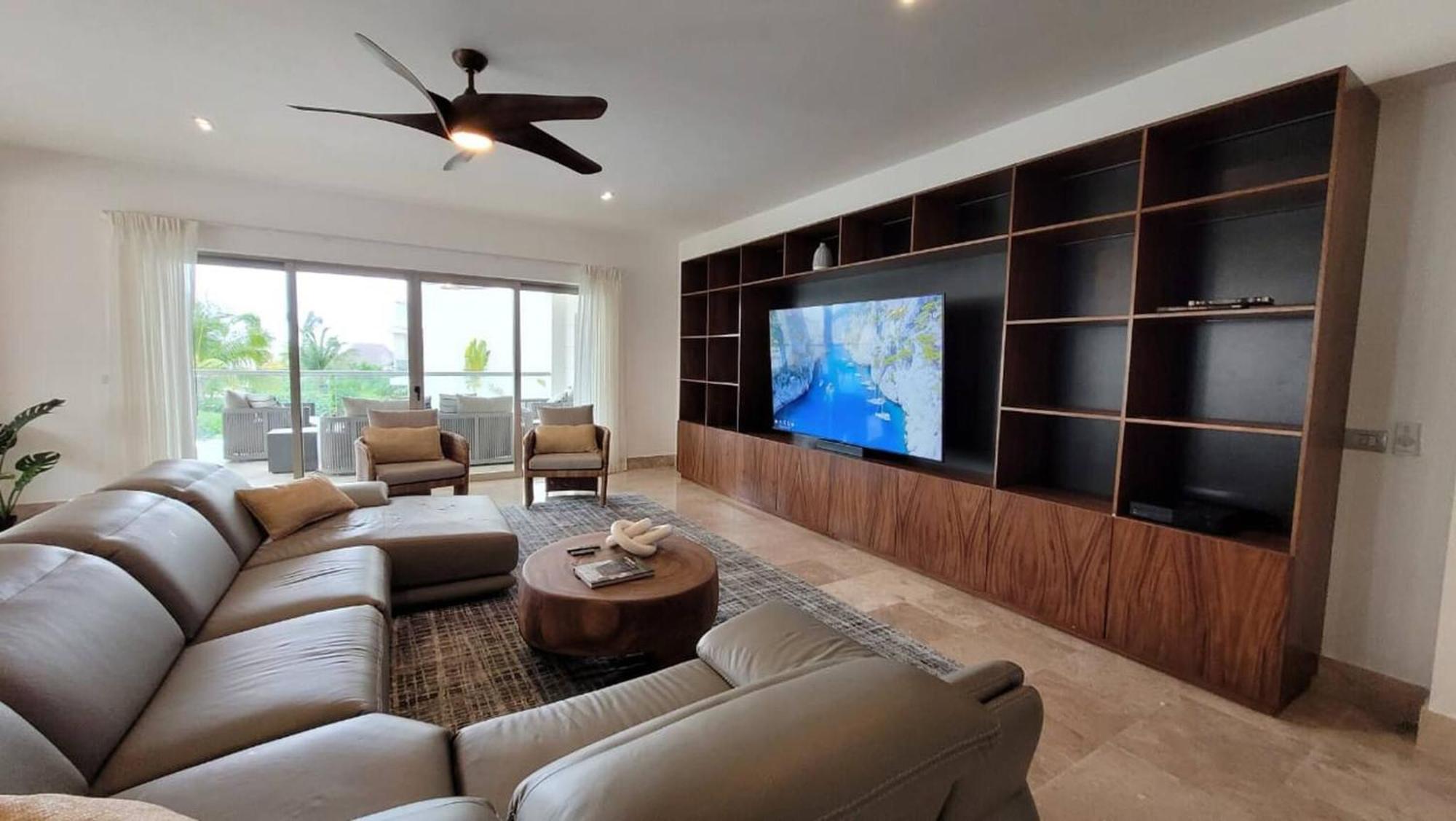 La Amada Luxury Front Cancún